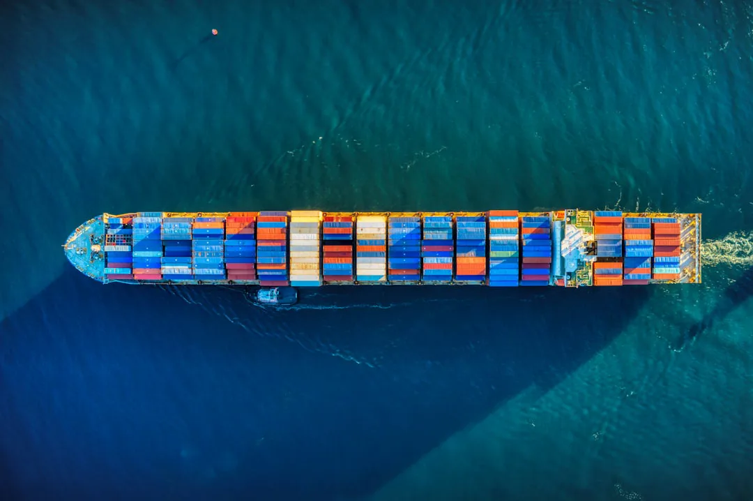 Foto: Venti Views / unsplash aerial view of boat on water